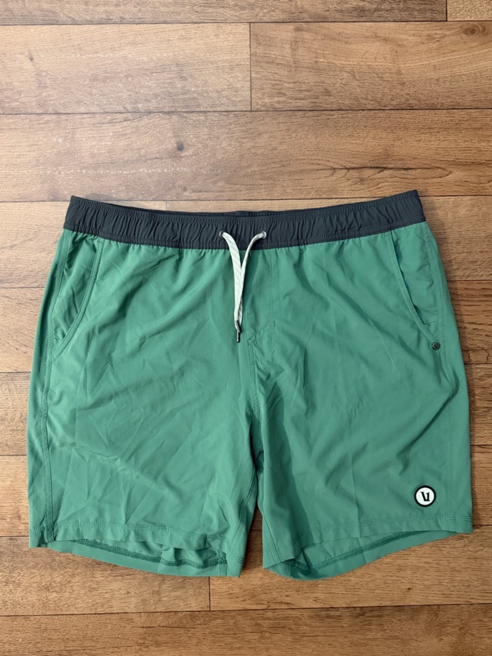 Vuori Size Extra Large Kore Short Lined 7" Workout Bottoms Fitness Training XL